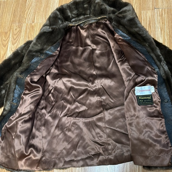 Vintage Tissavel of France Braemoor Pile 100% Acrylic Faux brown Fur NICE - Picture 9 of 15
